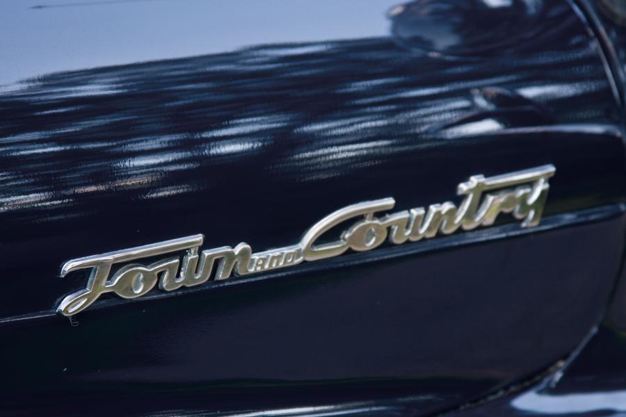  Chrysler Town & Country Sedan Black 1948 года  (фото 25 из 30)